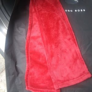 The Walking Company Scarf $28 sz 57x8free $5 gift